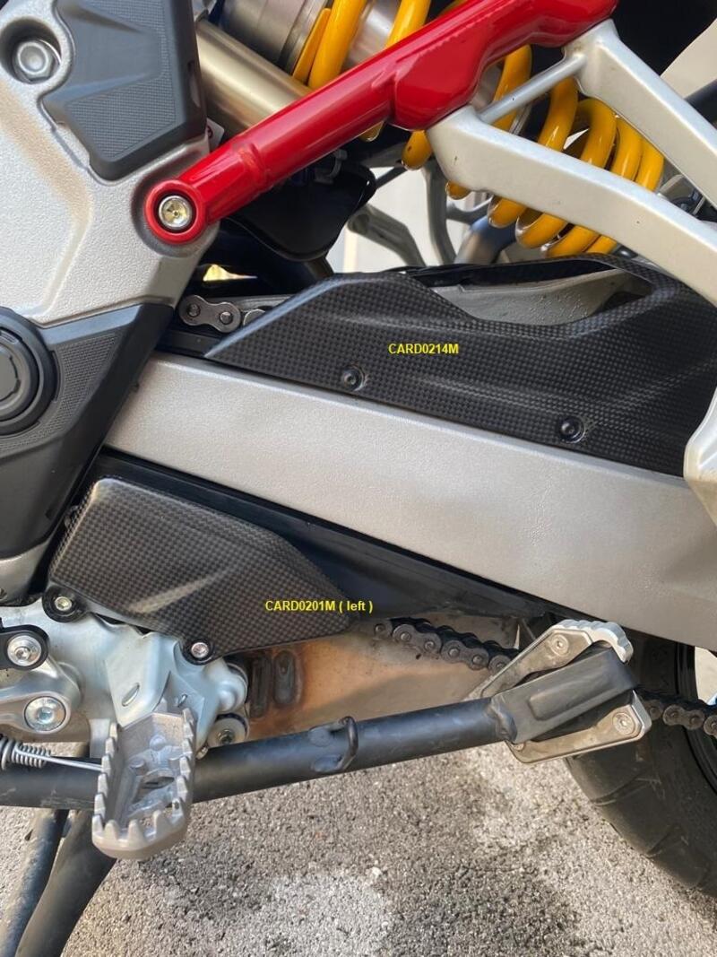 Copri Catena Anteriore - Opaco per Ducati NeroA1