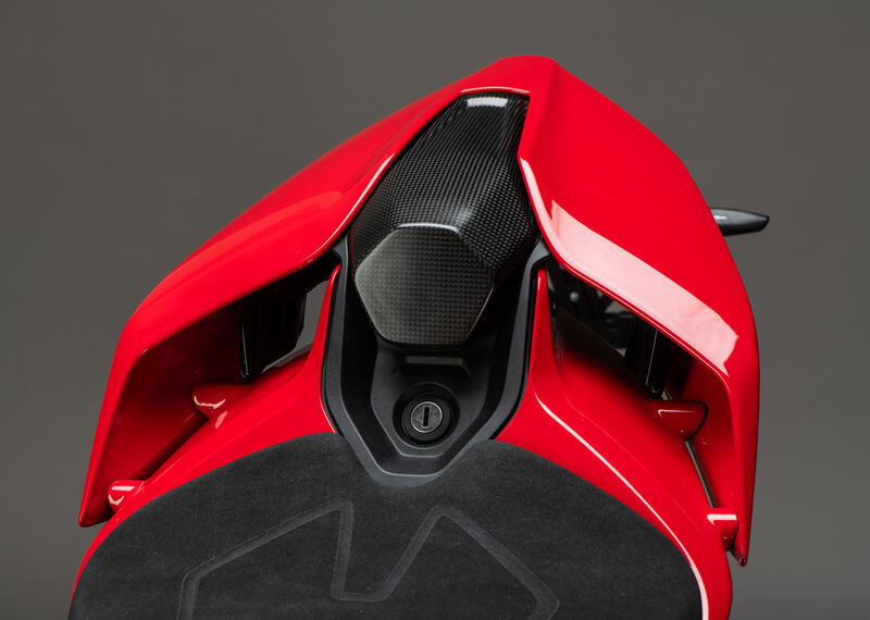 Carbon Passenger Seat Cover - Matt for Ducati NeroA1