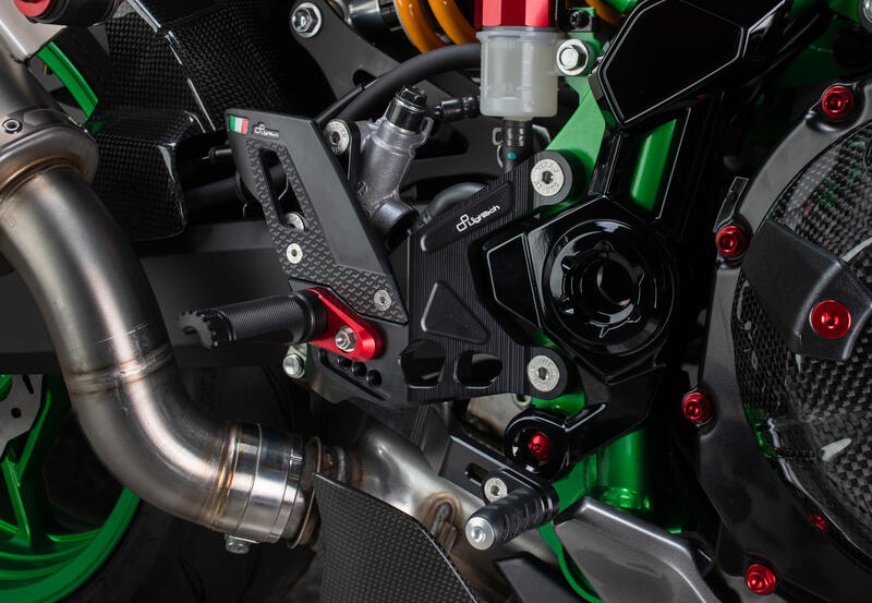 Adjustable Rear Sets With Fixed Foot Pegs for Kawasaki Nero