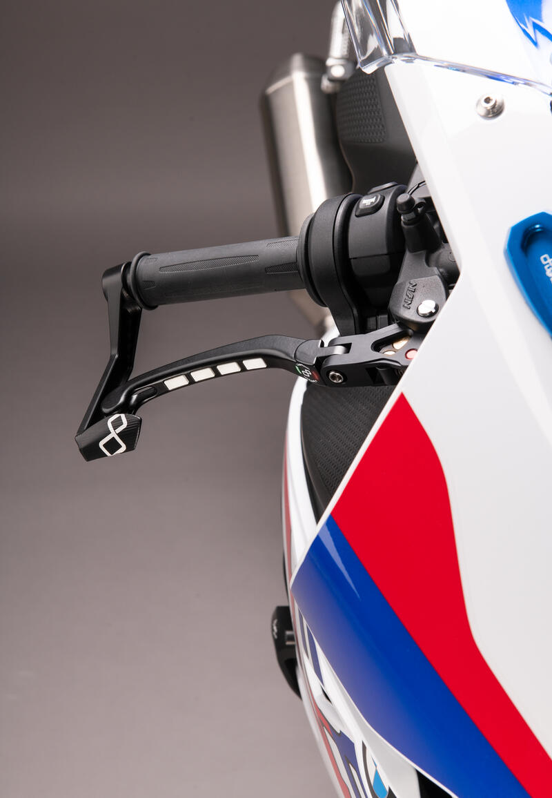 Protezione Leva Freno In Alluminio - Interasse 132 Mm / Terminale Colorato Nero