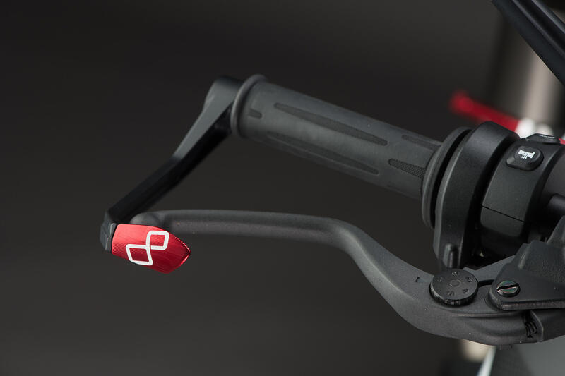 Protezione Leva Freno In Alluminio - Interasse 132 Mm / Terminale Colorato Rosso