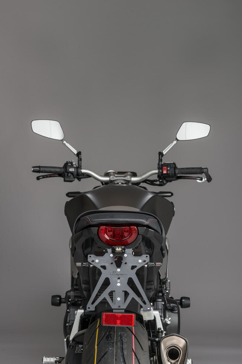 Kit Portatarga Regolabile per Honda NeroA1