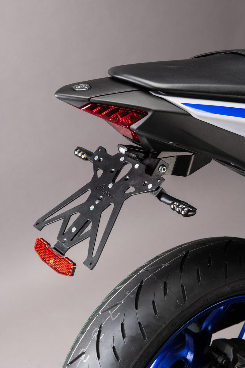 Kit Portatarga Regolabile per Yamaha NeroA1