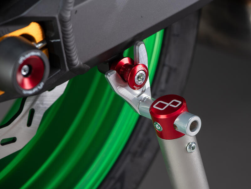 Supporto Per Cavalletto M10 Passo 1,25 per CFMoto Rosso