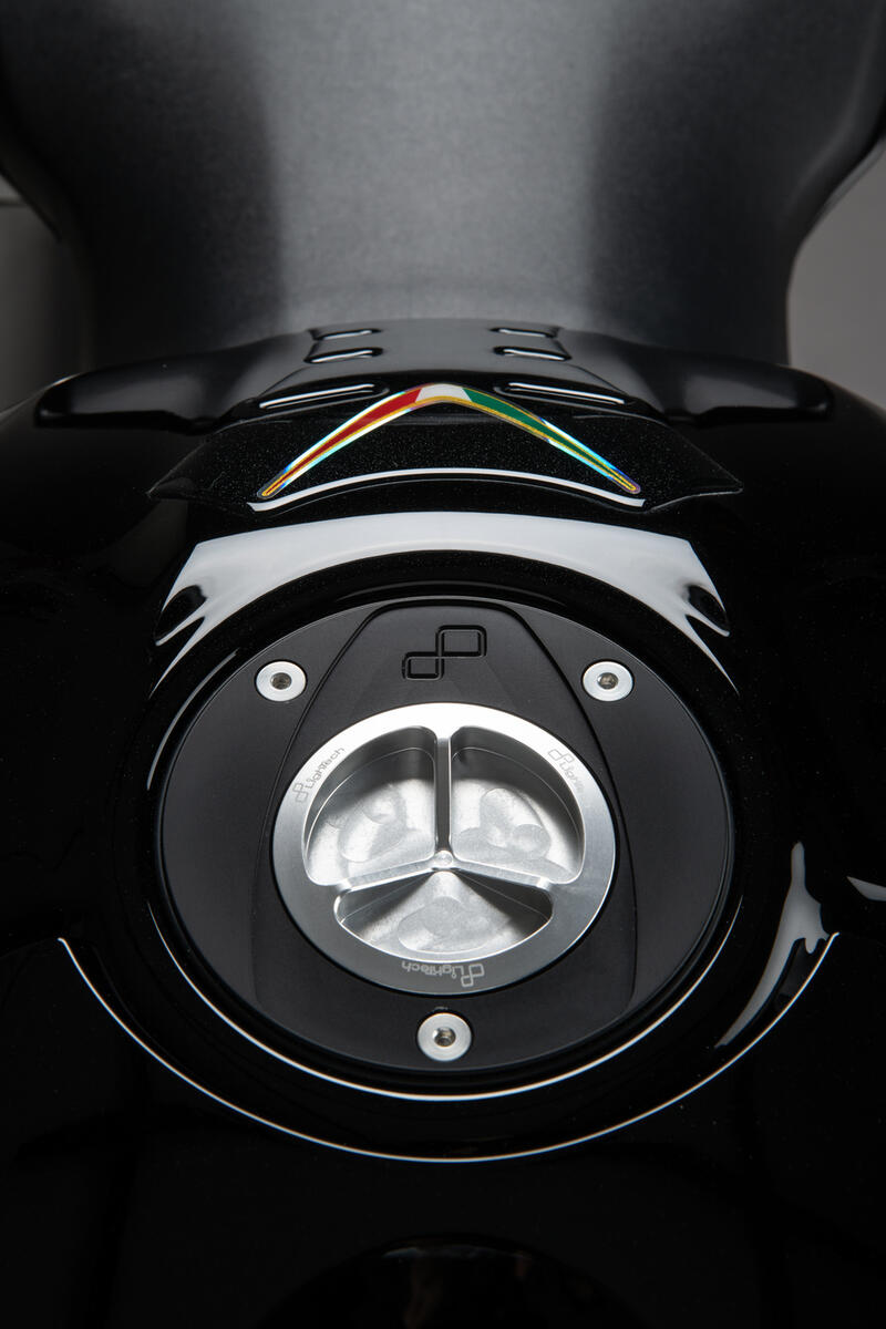 Fuel Tank Cap with Spin Locking for Kove, Ducati, Yamaha Argento